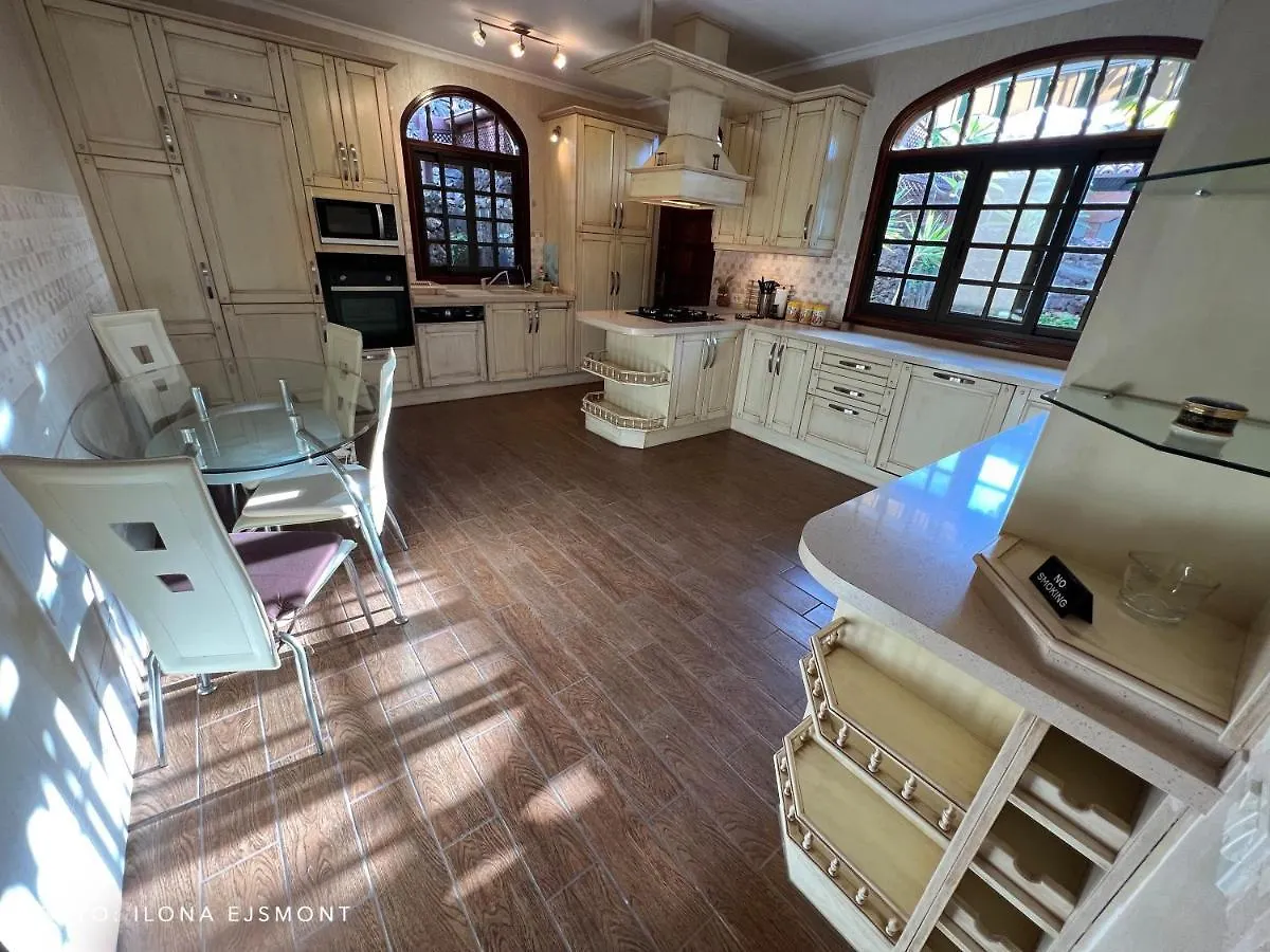 Villa Sally 阿德耶 0*,  西班牙